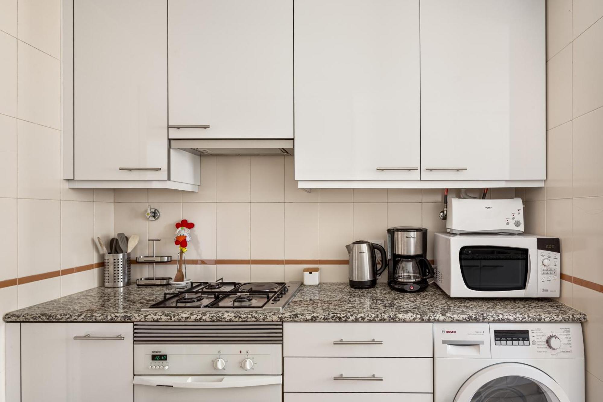 Saldanha Retreat 2br & Parking By Host For Us * Lisboa